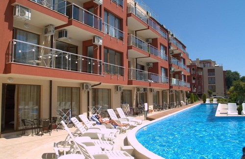 Sozopol Apartment | 1-bedroom apartment with sea and pool view near the beach in the aparthotel