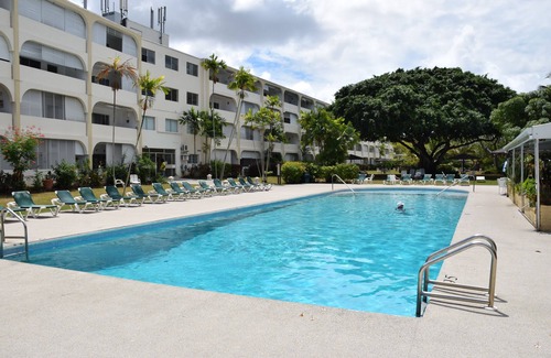 Sandy Lane Apartment | 1 Bedroom flat, Air. Cond, Swimming Pool, 10 minutes from Beach