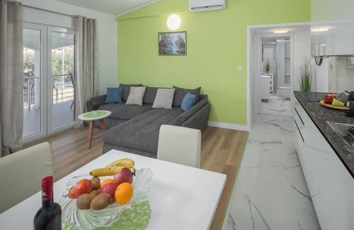 Nova Vas Apartment | 1 bedroom lovely apartment in Novas Vas