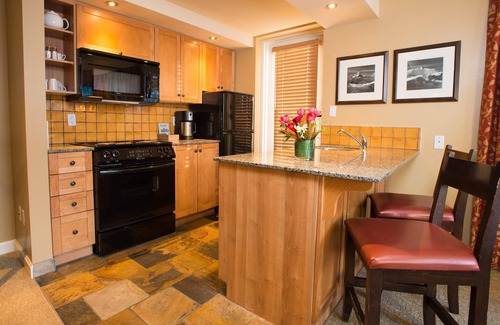 Whistler Village Apartment | 1 Bedroom Mountain View | Amazing Location!
