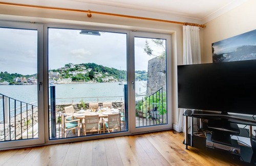 Dartmouth Cottage | 1 Bight Boatyard