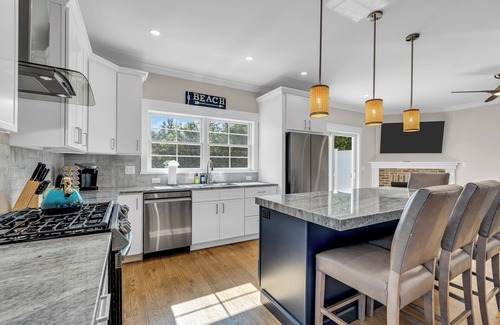 Ortley Beach House | 1 Block 2 Beach, Steps to Town, Linens/towels incl