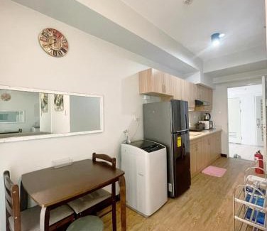 Davao Apartment | 1 BR Condo with balcony in Verdon Parc with Sea View
