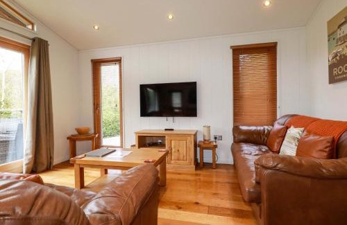 Looe House | 1 Hedgerows