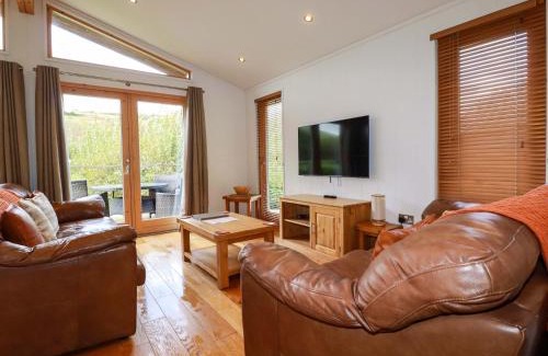 Looe House | 1 Hedgerows