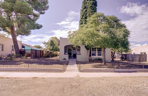 Clarkdale Cottage | < 1 Mi to Dtwn: Home w/Deck in Clarkdale!