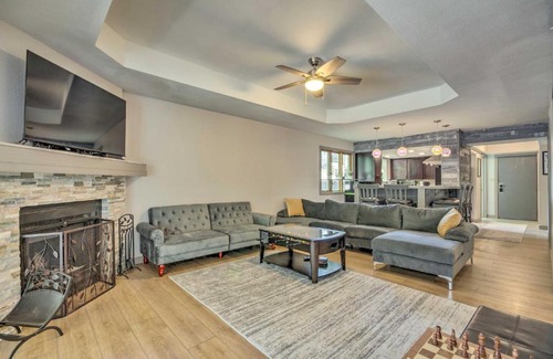 Lake Ozark Apartment | 1 Mi to Lake of the Ozarks Condo with Fire Pit!