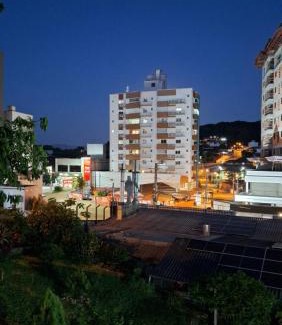 Escola Agricola House | 1 quarto sem ar-condicionado