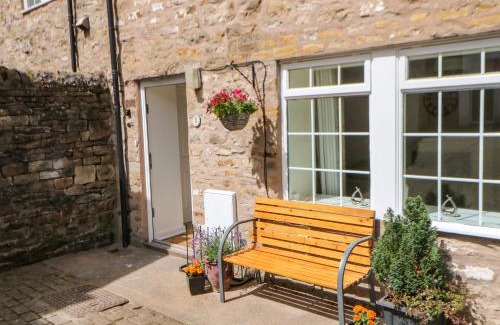 Alston House | 1 The Stables