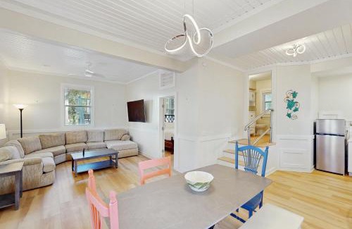 St. George Island House | 1 Tiny Turtle