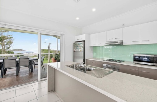 Encounter Bay House | 1 Viking Street, Encounter Bay