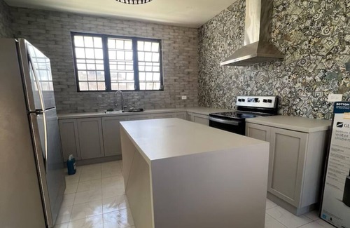 Cocos House | 10-minute to the beach from this spacious house for 12 persons