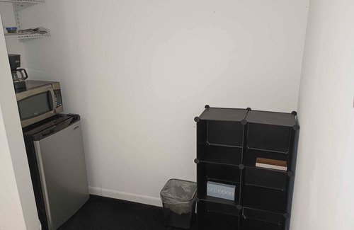 Greenacres Apartment | 10 minutes from downtown