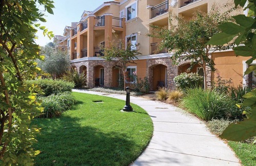 Napa Resort | 10 minutes to BottleRock/1 bedroom with a full kitchen and jet tub