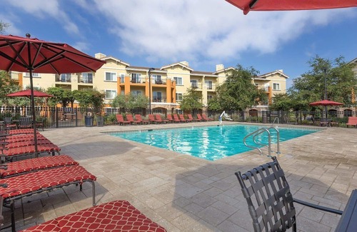 Napa Resort | 10 minutes to BottleRock/1 bedroom with a full kitchen and jet tub