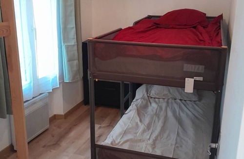 Gonesse Apartment | 10 mn to CDG Airport ! Family-sized flat .