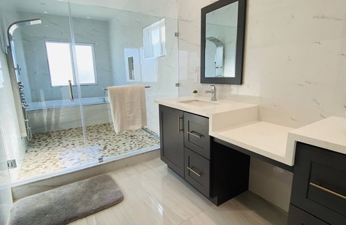 Midway City House | 100% Luxury House,Massage Chair,Mini Golf, Kid play,Disney/Beach, 6BD/6BAβ³οΈποΈπποΈπ‘