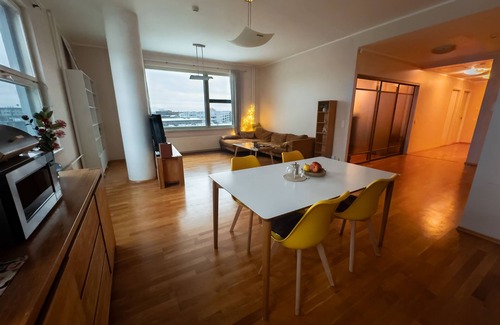 Maakri Apartment | 100 m², 4-room central smart apt