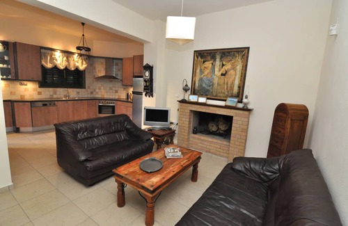 Agia Pelagia Apartment | 100 m² Apartment ∙ 3 bedrooms ∙ 6 guests