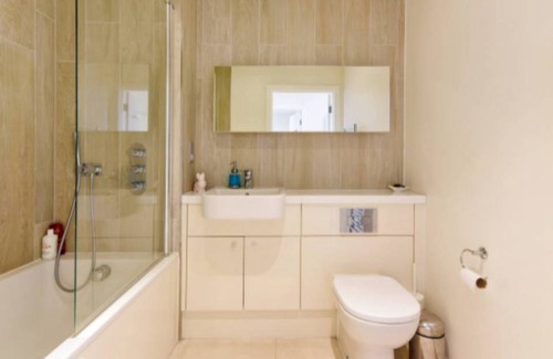 West Hill Apartment | 100 m² Apartment ∙ 3 bedrooms ∙ 6 guests