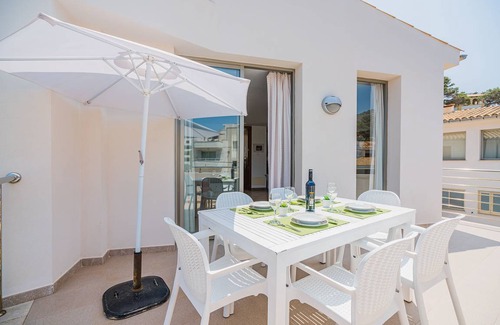 Cala San Vicente Ski Chalet | 100 m² Chalet ∙ 3 bedrooms ∙ 6 guests