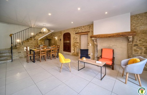 Chabrillan House | 100 m² Gîte ∙ 2 bedrooms ∙ 6 guests