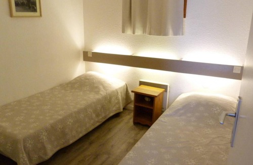 Arc-1800 Apartment | 100m from ski slopes, 5th floor, view valley, balcony, tv, ski locker, 30m², Les Arcs