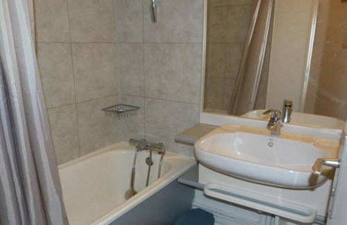 Arc-1800 Apartment | 100m from ski slopes, 5th floor, view valley, balcony, tv, ski locker, 30m², Les Arcs