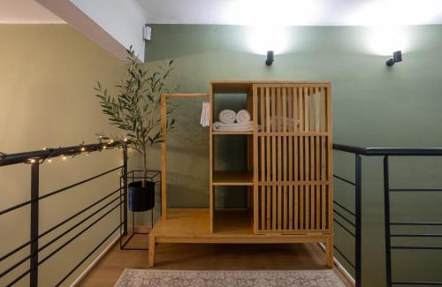 Thessaloniki Apartment | 100Mbps Smart TV AC Self Check-In Full Kitchen