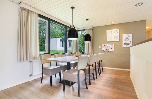 Hapert House | 103 m² Bungalow ∙ 4 bedrooms ∙ 8 guests