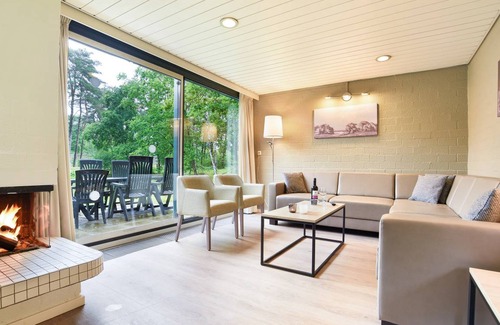 Hapert House | 103 m² Bungalow ∙ 4 bedrooms ∙ 8 guests