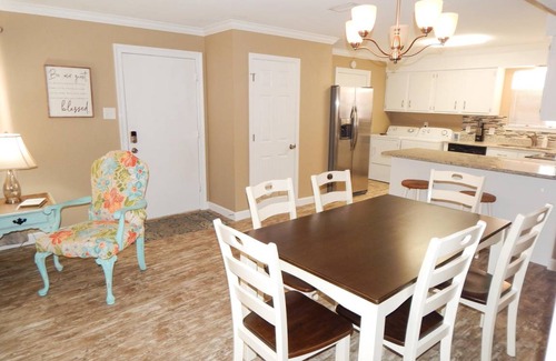 Dauphin Island Condo | 104 m² Condo ∙ 2 bedrooms ∙ 6 guests