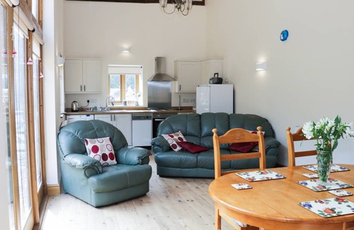Acton Scott Cottage | 105 m² Cottage ∙ 2 bedrooms ∙ 4 guests