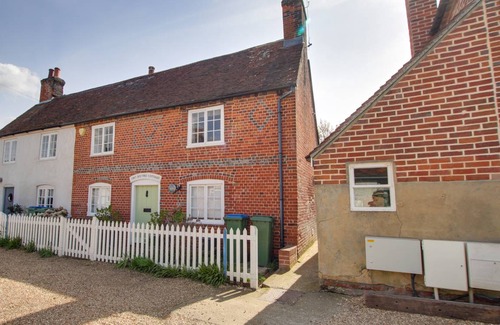 Lower Swanwick Cottage | 105 m² Cottage ∙ 2 bedrooms ∙ 4 guests