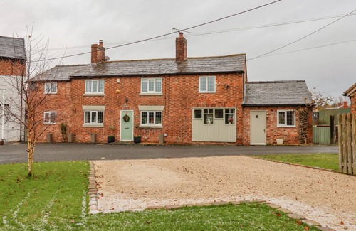 Tarvin Cottage | 105 m² Cottage ∙ 2 bedrooms ∙ 3 guests