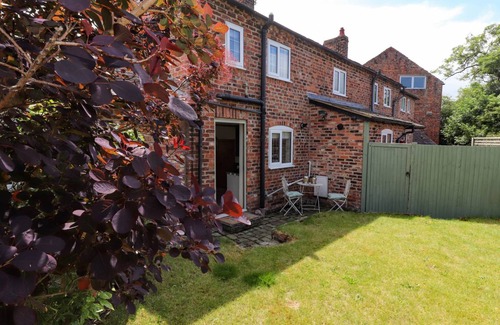 Tarvin Cottage | 105 m² Cottage ∙ 2 bedrooms ∙ 3 guests