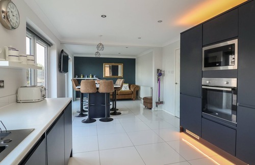 Prestatyn Cottage | 107 GRONANT ROAD, family friendly, with a garden in Prestatyn