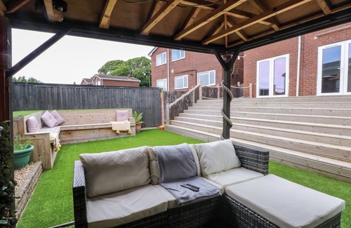 Prestatyn Cottage | 107 GRONANT ROAD, family friendly, with a garden in Prestatyn