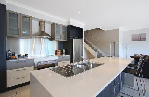 Mulwala House | 11 on Cypress
