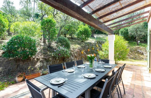 Plage de la Garonnette Other | 110 m² Accommodation ∙ 4 bedrooms ∙ 8 guests
