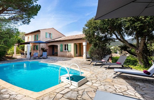 Plage de la Garonnette Other | 110 m² Accommodation ∙ 4 bedrooms ∙ 8 guests