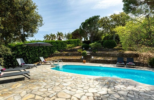 Plage de la Garonnette Other | 110 m² Accommodation ∙ 4 bedrooms ∙ 8 guests