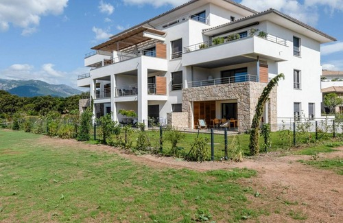 Porto-Vecchio Apartment | 110 m² Apartment ∙ 3 bedrooms ∙ 6 guests