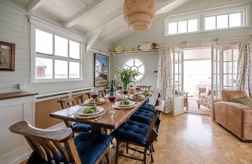 Felixstowe House | 112 m² House ∙ 4 bedrooms ∙ 6 guests