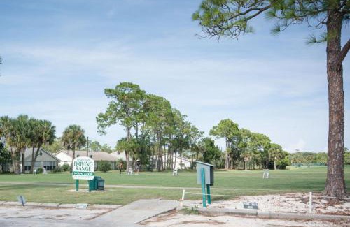 Fairgreen House | 1152 Fairvilla by Ocean Properties