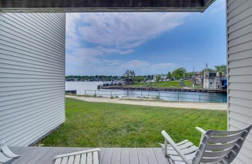 Charlevoix House | 118A Edgewater Inn