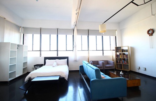 Downtown Johannesburg Apartment | 12 Decades Johannesburg Art Hotel