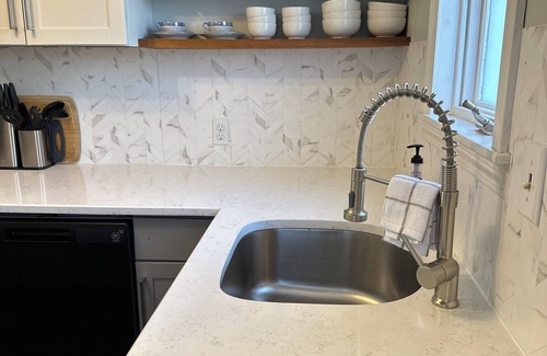 Norwell Apartment | 12 Mins from Beach - A Quiet, Immaculate space