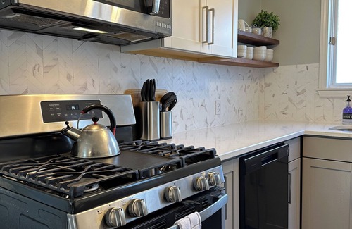 Norwell Apartment | 12 Mins from Beach - A Quiet, Immaculate space