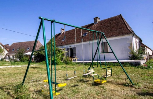 Saint-Pierre-de-Chignac House | 120 m² House ∙ 2 bedrooms ∙ 5 guests